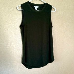 Athleta sleeveless top
